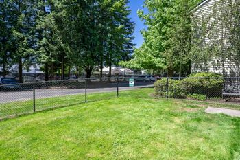 Off-leash pet area